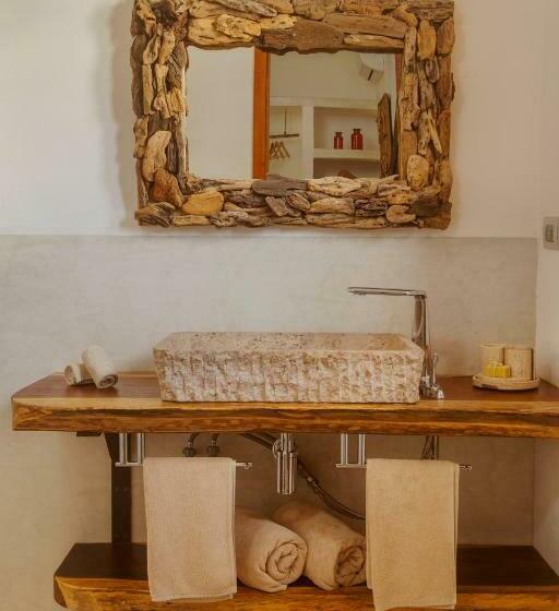 キングサイズベッドのデラックスルーム, El Corazón Boutique Hotel Adults Only With Beach Club S Pass Included