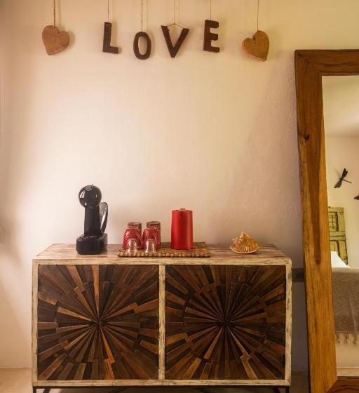 キングサイズベッドのデラックスルーム, El Corazón Boutique Hotel Adults Only With Beach Club S Pass Included