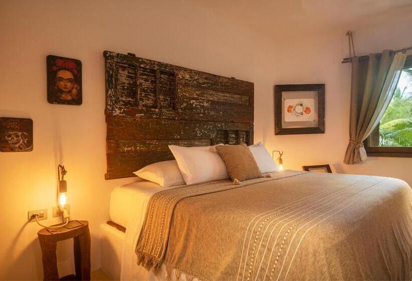 キングサイズベッドのデラックスルーム, El Corazón Boutique Hotel Adults Only With Beach Club S Pass Included