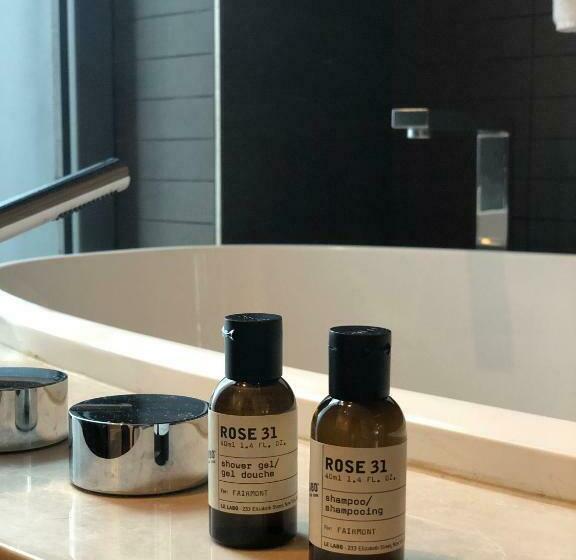 オーシャンビュースタンダードルームバルコニー付き, Fairmont Quasar Istanbul