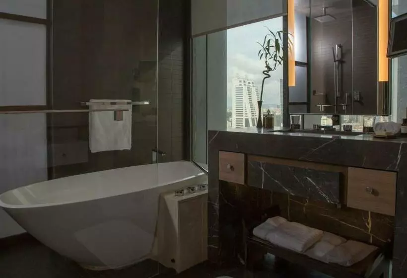 オーシャンビュースタンダードルームバルコニー付き, Fairmont Quasar Istanbul