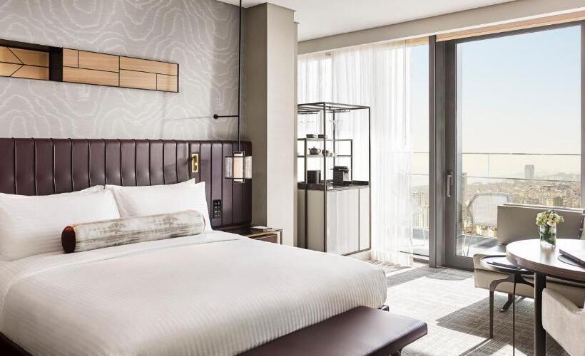 オーシャンビュースタンダードルームバルコニー付き, Fairmont Quasar Istanbul