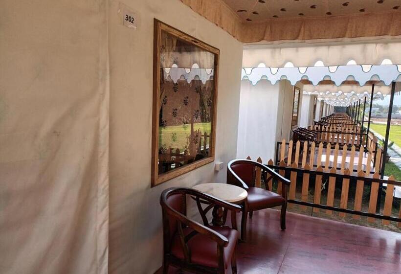 چادر با خدمات رفاهی استاندارد, Green Park Resort