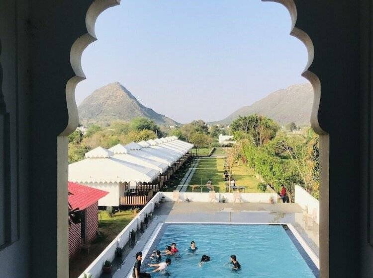 اتاق لوکس, Green Park Resort