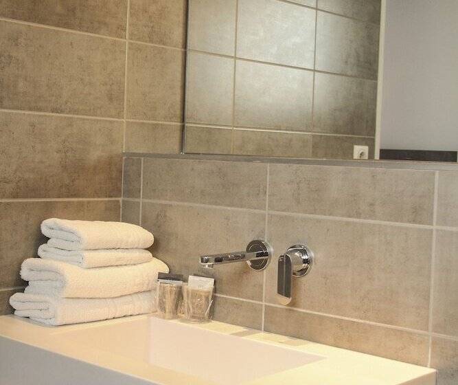 Номер Стандарт Трехместный, H24