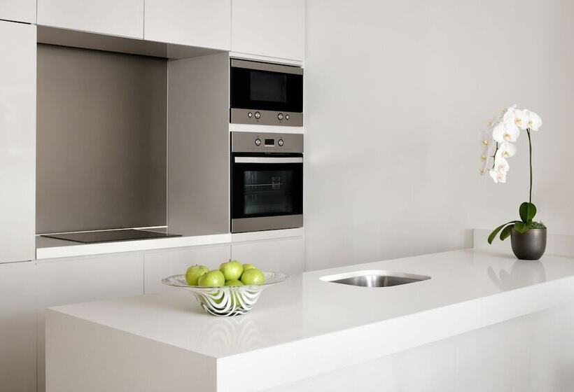 Апартаменты 2 Спальни, La Ville Hotel & Suites City Walk Dubai, Autograph Collection