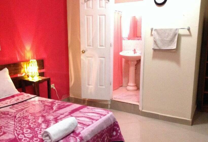 חדר סטנדרט עם מרפסת, Mansion Giahn Bed & Breakfast