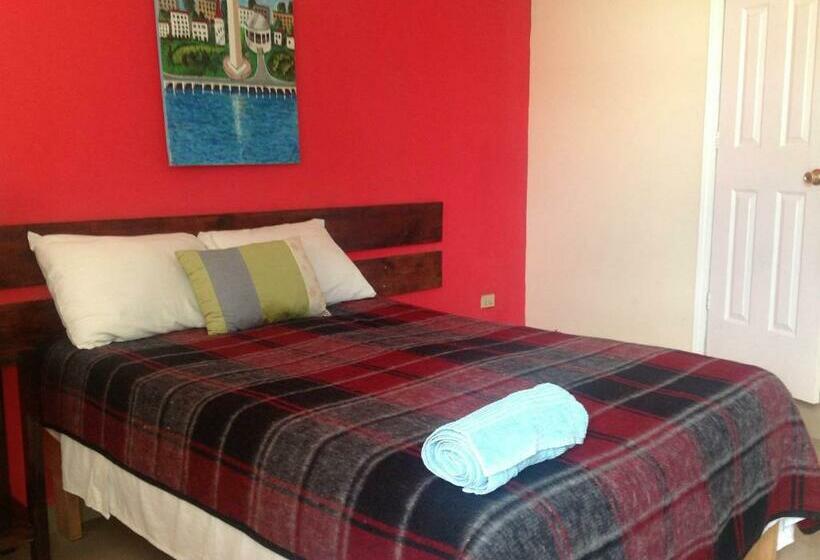 חדר סטנדרט עם מרפסת, Mansion Giahn Bed & Breakfast