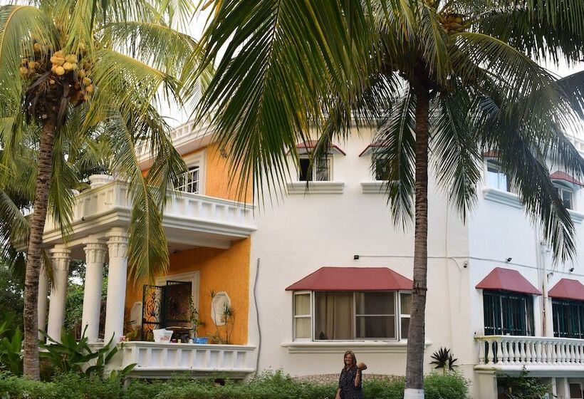 חדר סטנדרט עם מרפסת, Mansion Giahn Bed & Breakfast