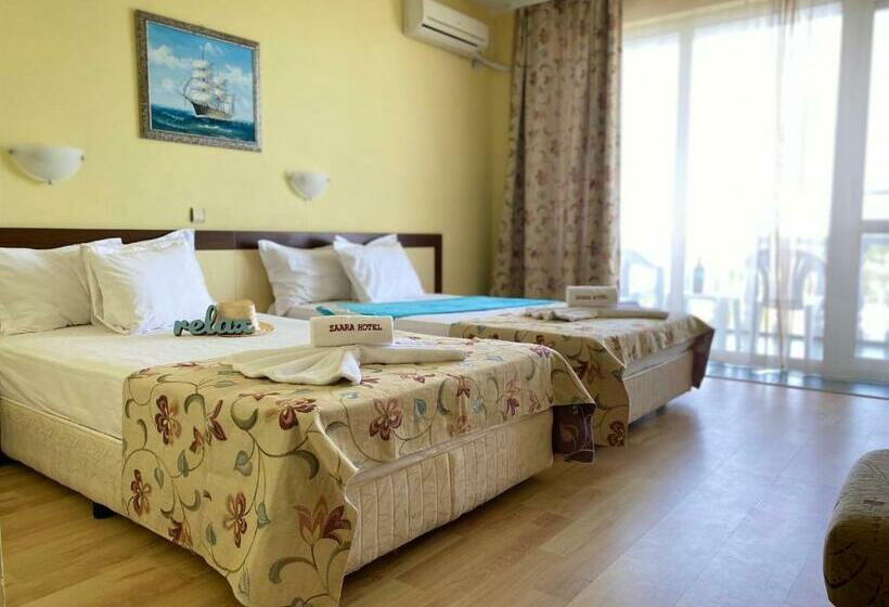 اتاق استاندارد با بالکن, Zaara