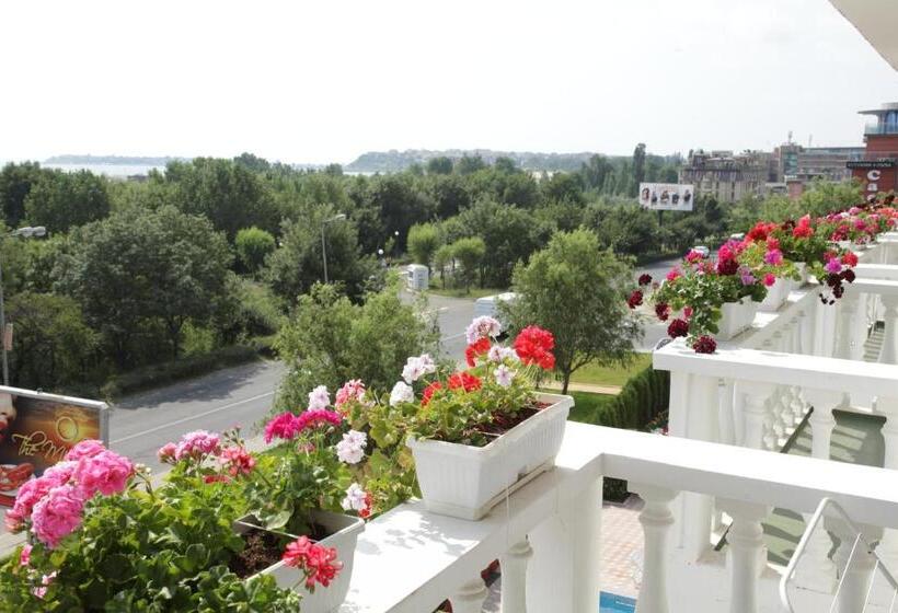 آپارتمان 1 خوابه با بالکن, Zaara