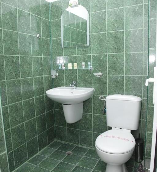 Quarto Quadruple Standart com Varanda, Zaara