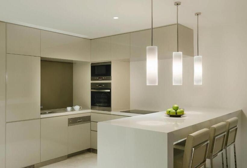 Апартаменты 2 Спальни, La Ville Hotel & Suites City Walk Dubai, Autograph Collection