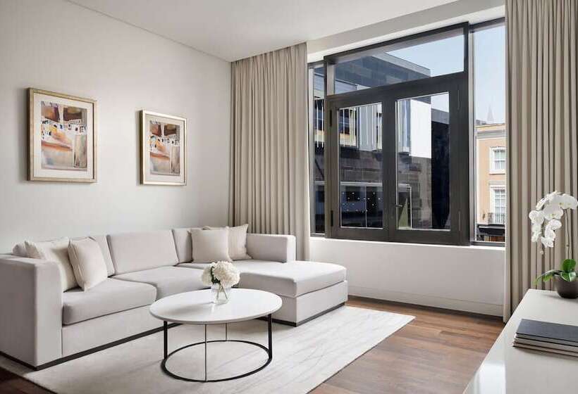 Полулюкс, La Ville Hotel & Suites City Walk Dubai, Autograph Collection