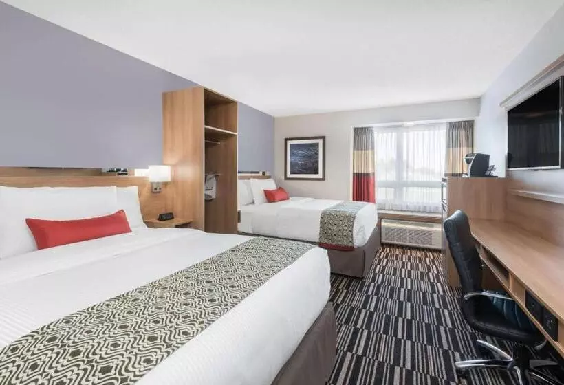 身障者適用スタンダードルーム, Microtel Inn & Suites By Wyndham Sudbury