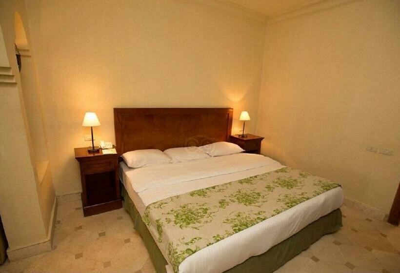 اتاق لوکس, Ghazala Gardens