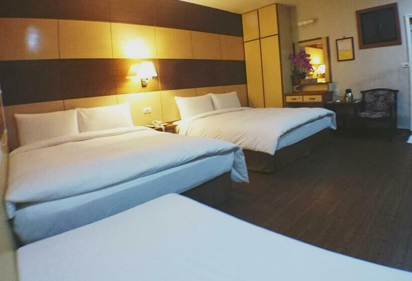 اتاق استاندارد چهار تخته, Fu Chia