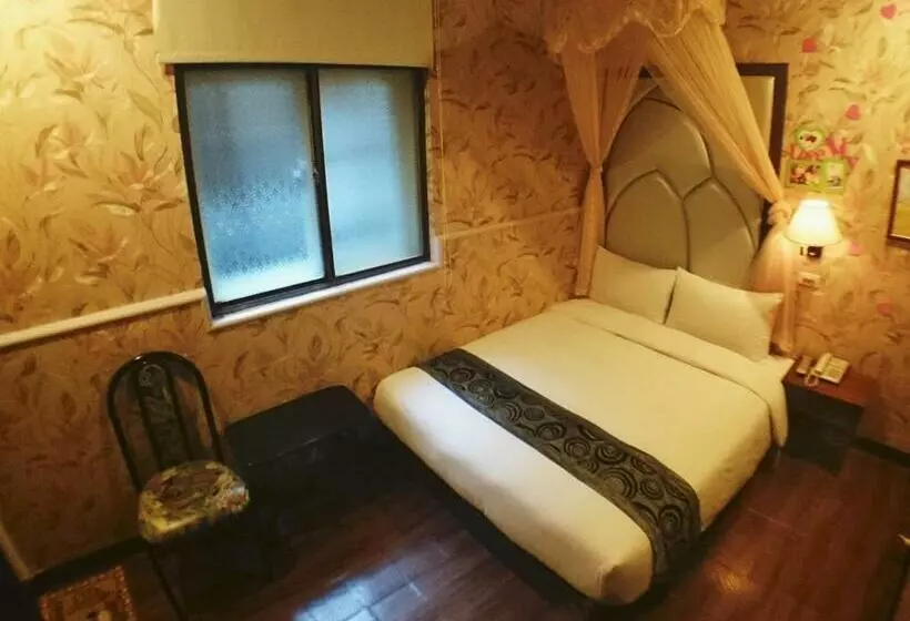 اتاق استاندارد با وان آب گرم, Fu Chia