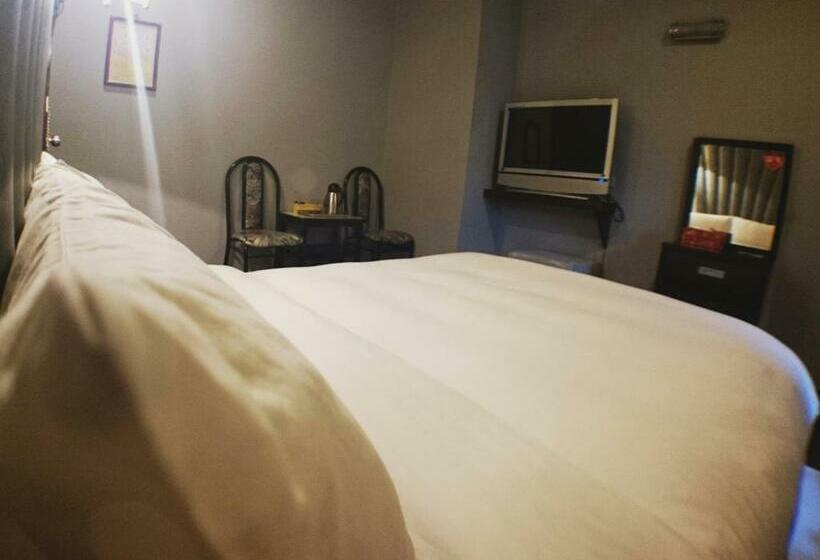 اتاق استاندارد, Fu Chia