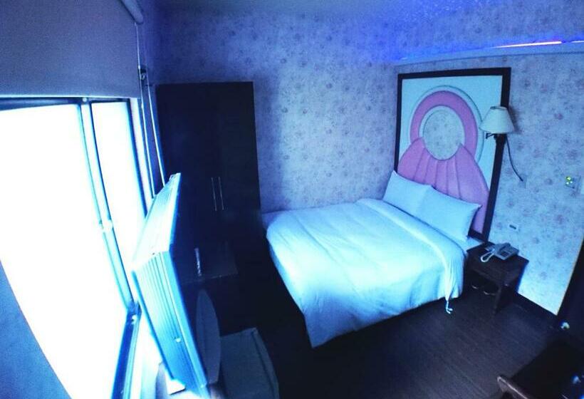 اتاق استاندارد, Fu Chia