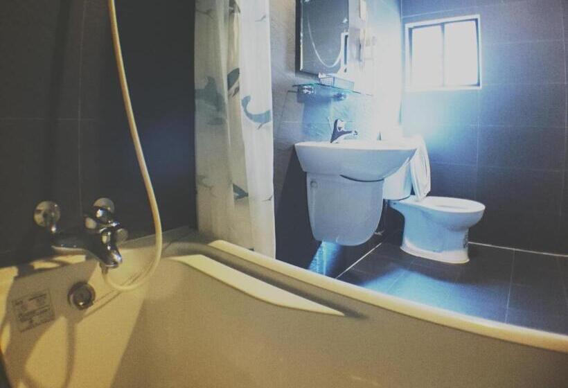 اتاق اکونومی, Fu Chia