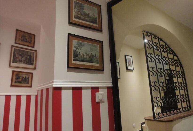 Номер Стандарт Вид на Сад, La Villa Du 15   Chambres Indépendantes & Autonomes Du Restaurant La Maison   Clim Et Piscine Chauff