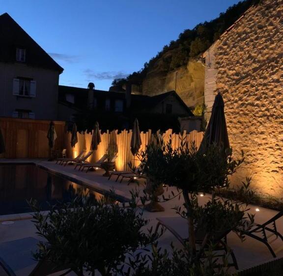 Номер Стандарт Вид на Сад, La Villa Du 15   Chambres Indépendantes & Autonomes Du Restaurant La Maison   Clim Et Piscine Chauff