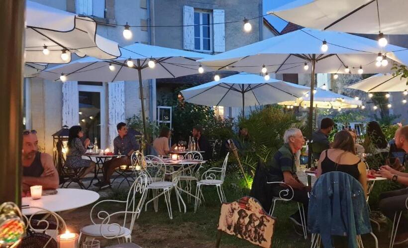 Номер Стандарт Вид на Горы, La Villa Du 15   Chambres Indépendantes & Autonomes Du Restaurant La Maison   Clim Et Piscine Chauff