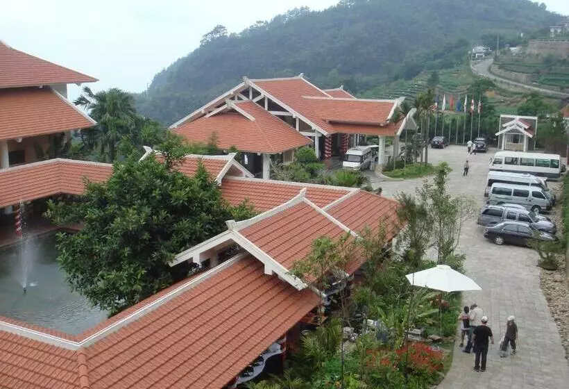اتاق استاندارد با چشم‌انداز کوهستان, Belvedere Tam Dao Resort