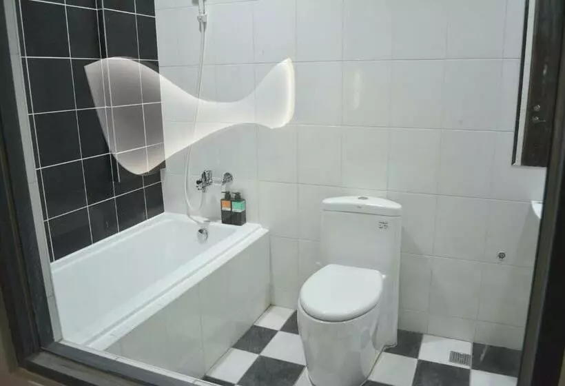 اتاق استاندارد چهار تخته, Coco Motel Boutique
