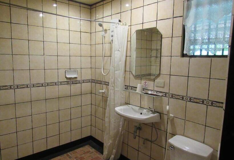 豪华海景房带阳台, Dacozy Beach Resort