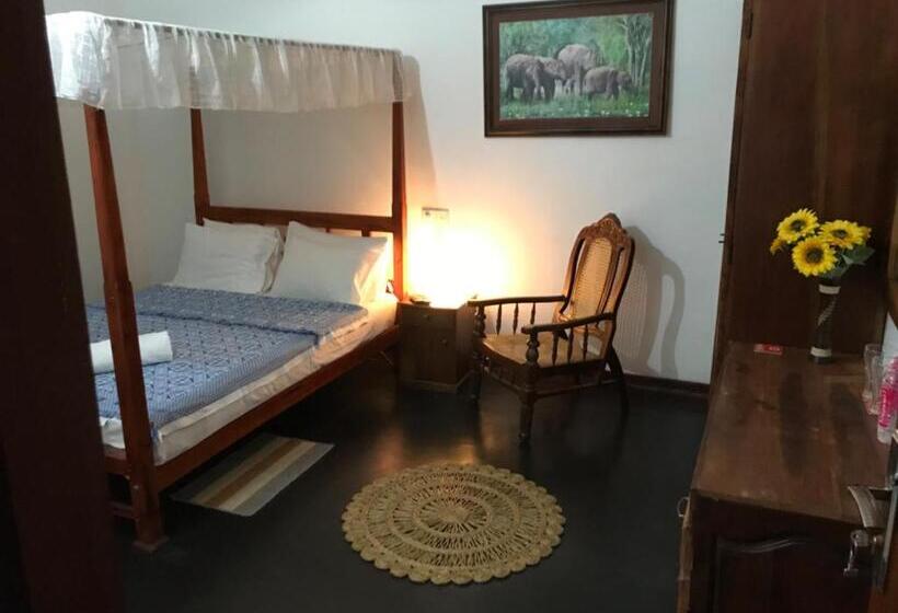 غرفة قياسية, Aloy S Residence