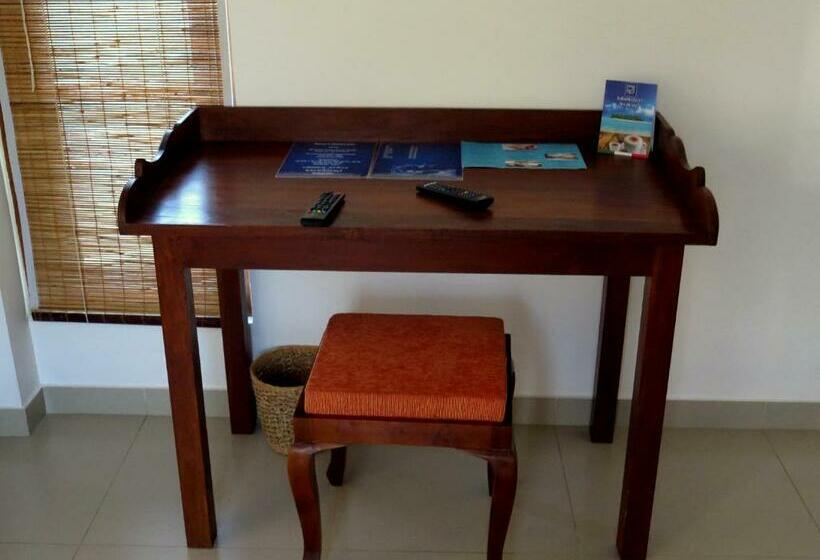 オーシャンビューデラックスルームバルコニー付き, Ananthaya Beach