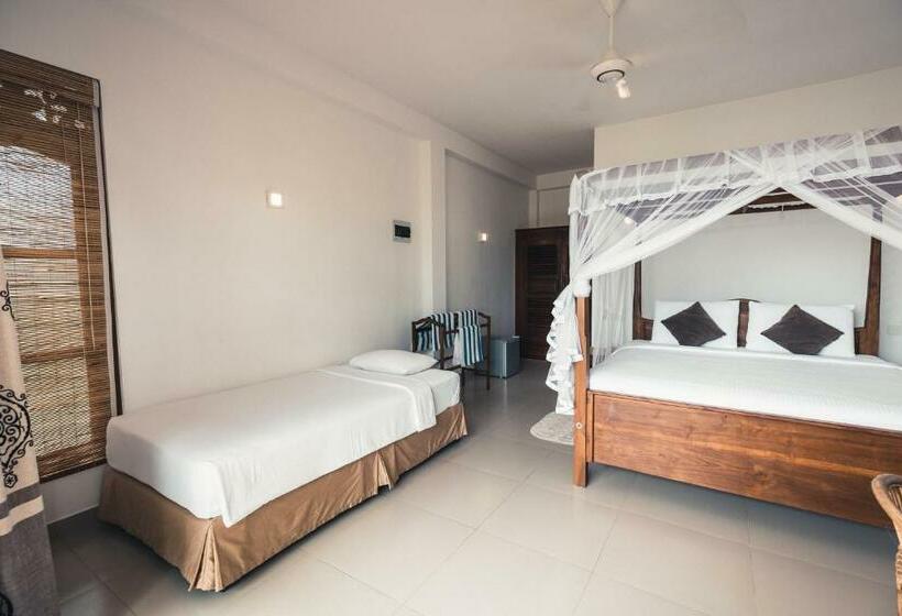 オーシャンビューデラックスルームバルコニー付き, Ananthaya Beach