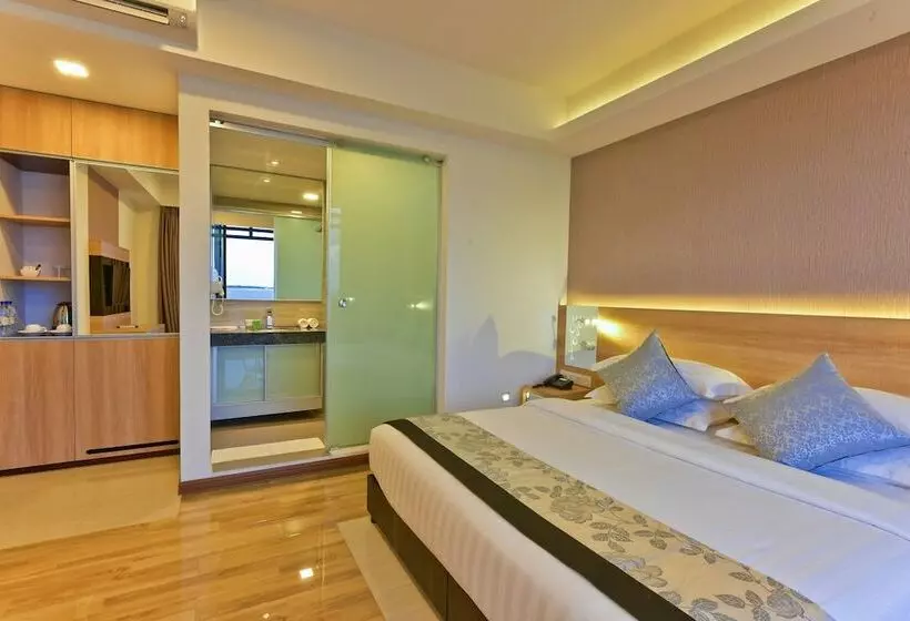 اتاق لوکس با چشمانداز, Arena Beach