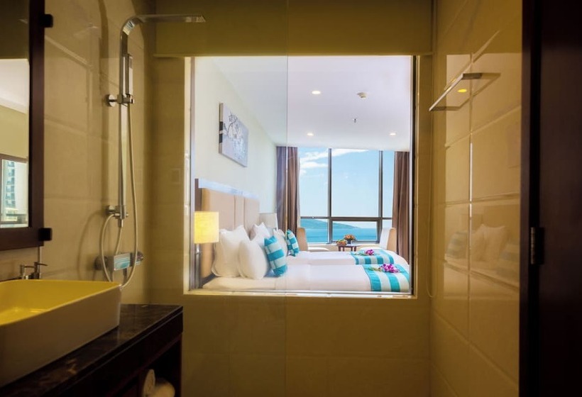 اتاق سوپریور با چشم‌انداز دریا, Avatar Danang