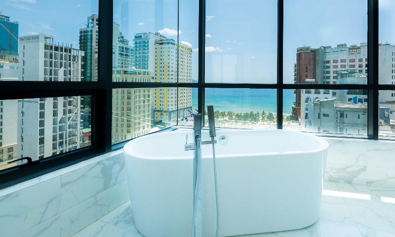 اتاق لوکس با چشم‌انداز دریا, Avatar Danang