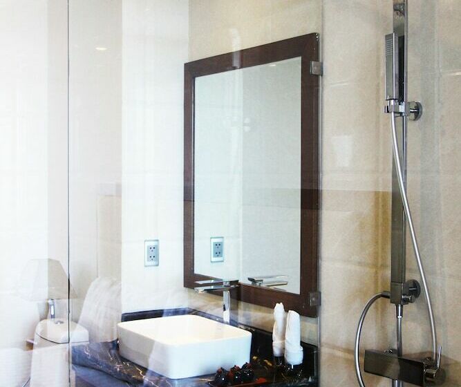 اتاق سوپریور با چشم‌انداز دریا, Avatar Danang