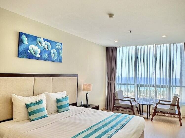 اتاق سوپریور با چشم‌انداز دریا, Avatar Danang