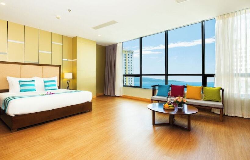 اتاق لوکس با چشم‌انداز دریا, Avatar Danang