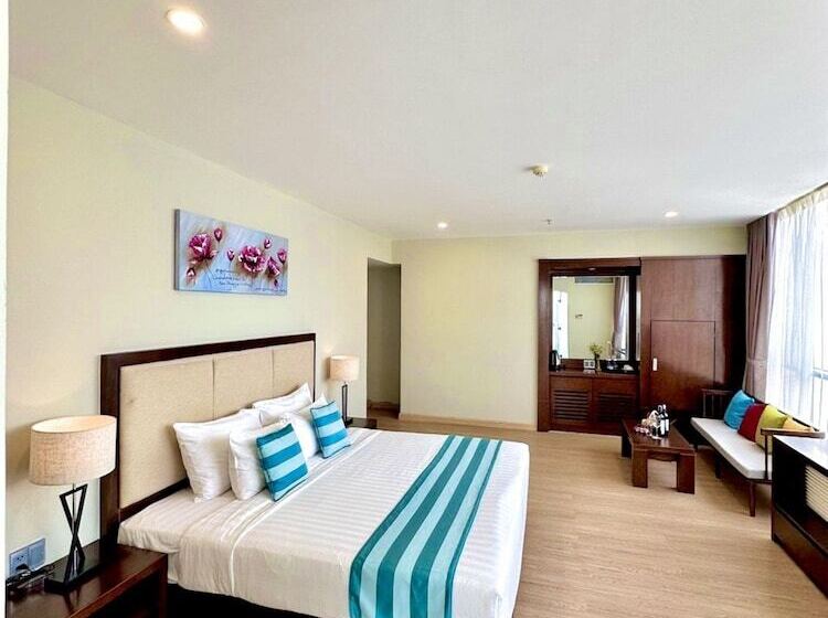 اتاق لوکس با چشم‌انداز دریا, Avatar Danang