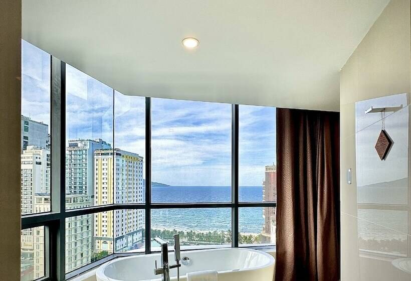 اتاق لوکس با چشم‌انداز دریا, Avatar Danang