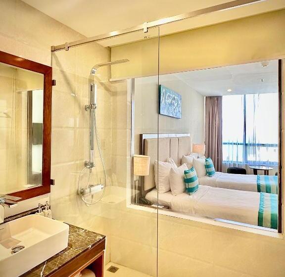 اتاق سوپریور با چشم‌انداز دریا, Avatar Danang