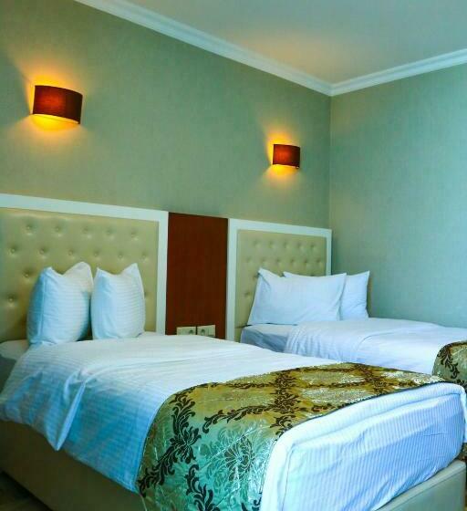 اتاق سوپریور با چشمانداز دریا, Era Palace Gonio