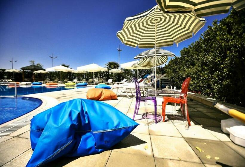 اتاق استاندارد با چشمانداز دریا, Era Palace Gonio