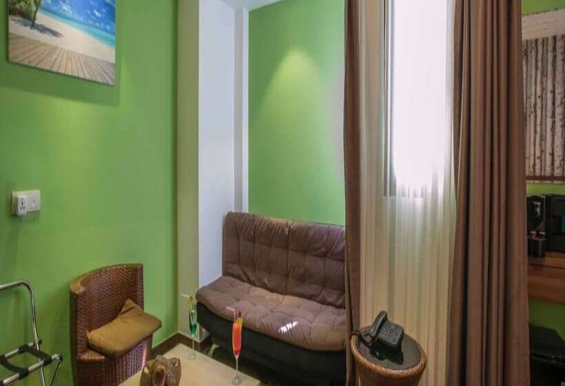 سوییت لوکس, H78