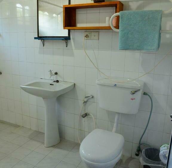 חדר סטנדרט, Happy Tuna