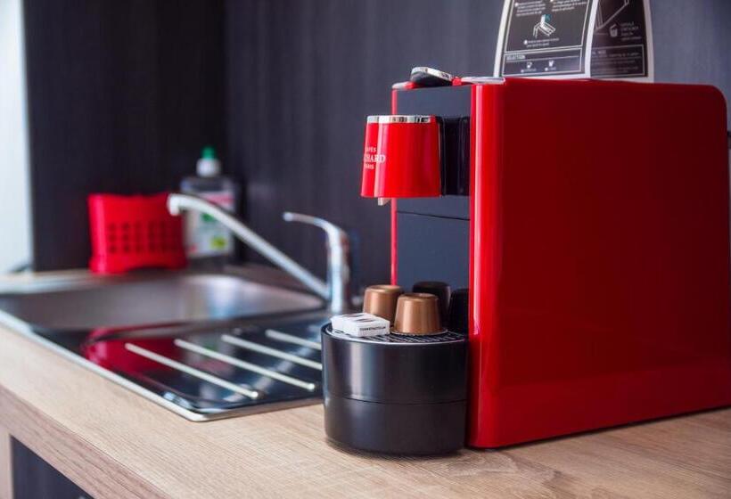 סטודיו סטנדרטי עם נוף לים ומרפסת, Les Flots Bleus