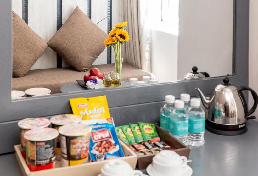 استودیوی استاندارد, Le House Boutique