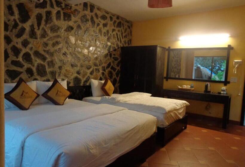 اتاق استاندارد سه نفره, Mai Chau Nature Lodge Hostel